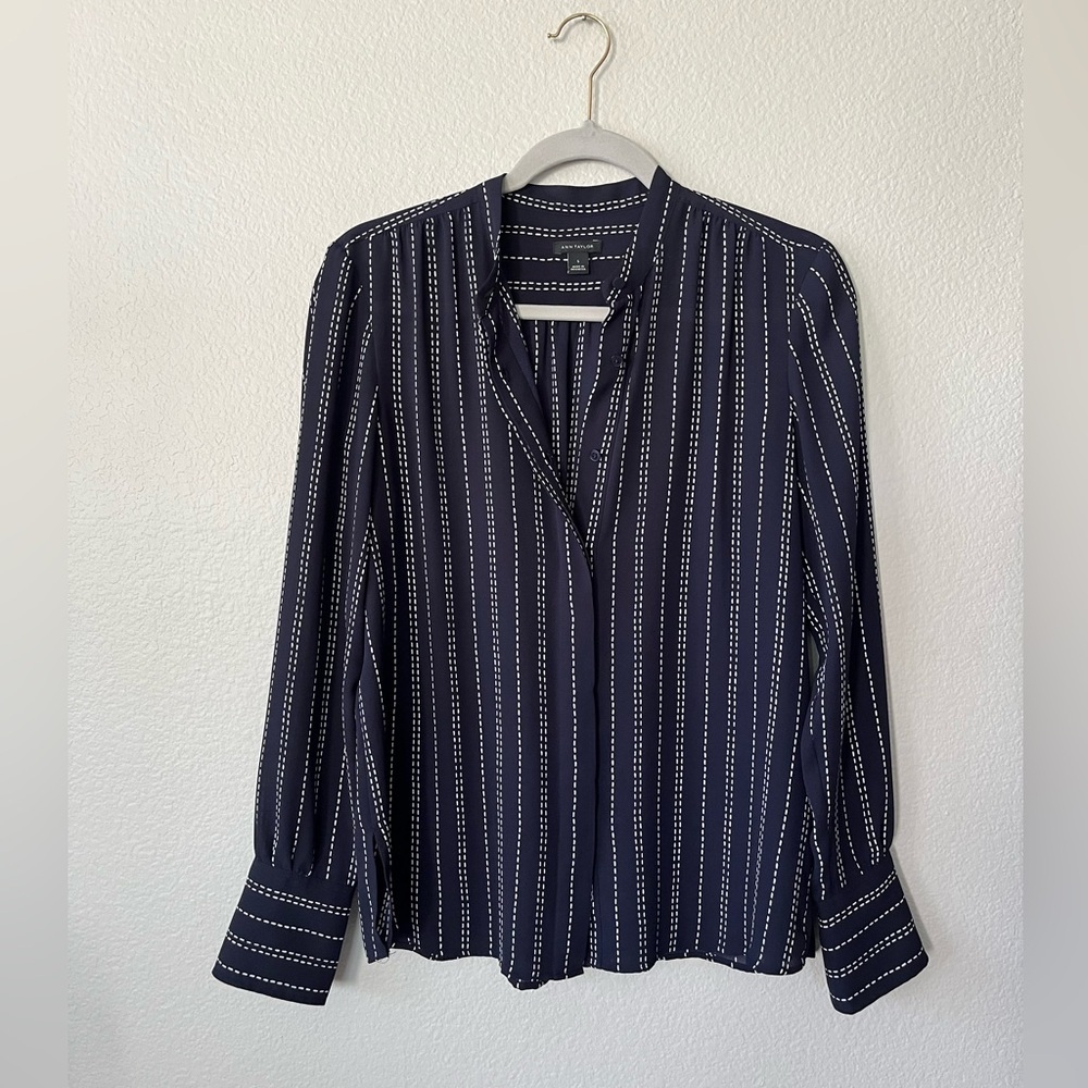 Ann Taylor Navy Button Down White Stitching Blouse Women's Size S - Picture 2 of 16